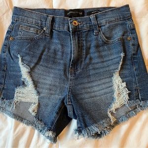 Kendall + Kylie The Icon Distressed Shorts Women’s Size 3/26